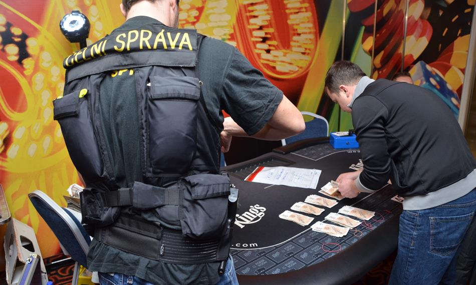 2017-8-17-1253Hazard - Dejvice 4.JPG